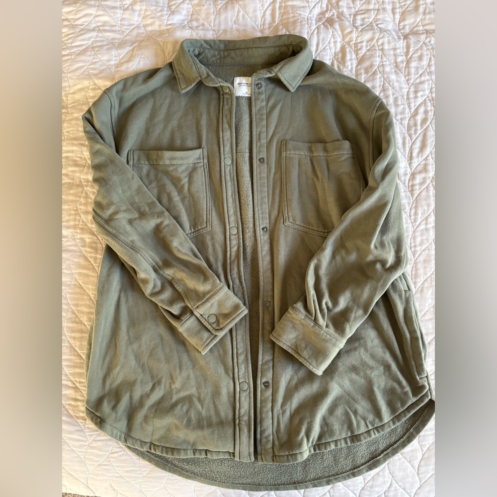 ABERCROMBIE SISTER STUDIO SHIRT JACKET SOFT A&F SIZE XL OLIVE GREEN 💚💚💚